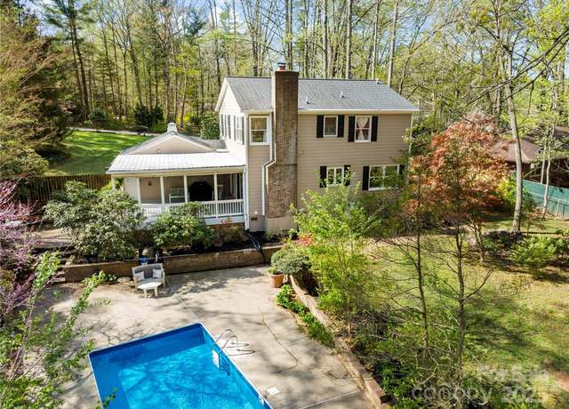 Property at 33 Stockwood Road Ext, Asheville, NC 28803, 4 beds, 2.5 baths