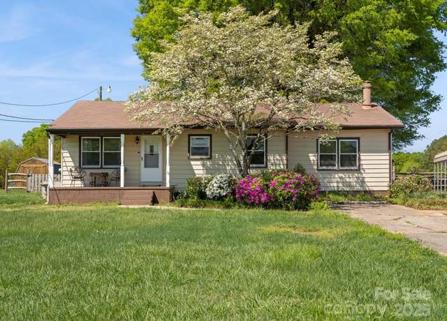 Property at 714 S 8th St, Bessemer City, NC 28016, 2 beds, 2 baths