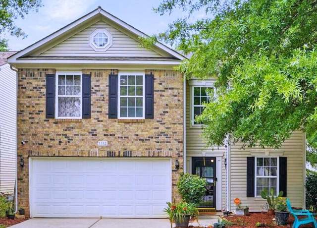 Property at 1332 Waterlily Ln, Charlotte, NC 28262, 3 beds, 2.5 baths
