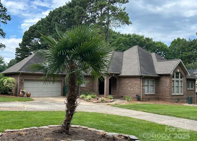 Property at 7984 Ravenwood Ln, Stanley, NC 28164, 3 beds, 2 baths