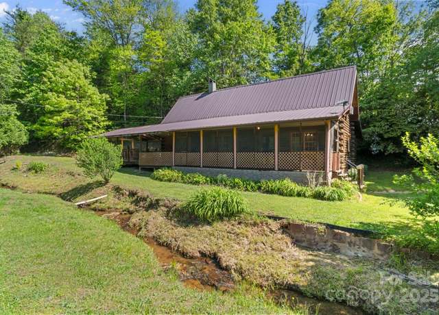Property at 1154 Woodrow Pl, Lenoir, NC 28645, 2 beds, 2 baths