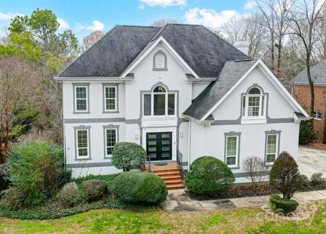 Property at 520 Beacon Knoll Ln, Fort Mill, SC 29708, 5 beds, 3.5 baths