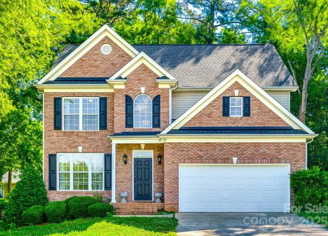 Property at 1648 Jonesberry Dr, Rock Hill, SC 29732, 4 beds, 2.5 baths