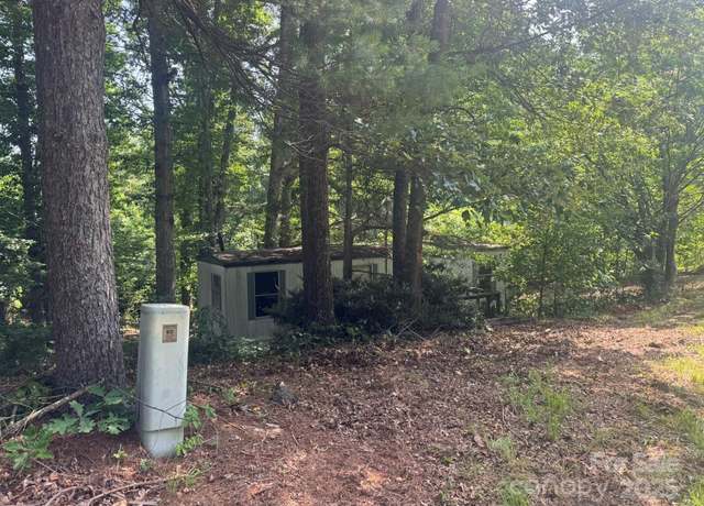 Property at 1290 Gardiol Ave NE, Valdese, NC 28690, 3 beds, 1 bath