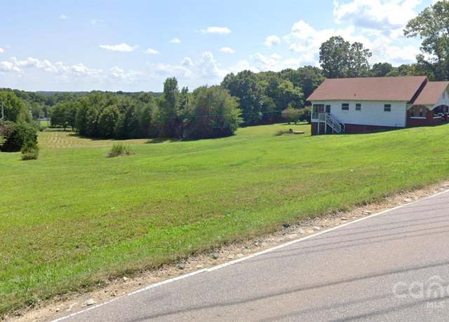 Property at 6309 New Town Rd, Waxhaw, NC 28173, 3 beds, 1 bath
