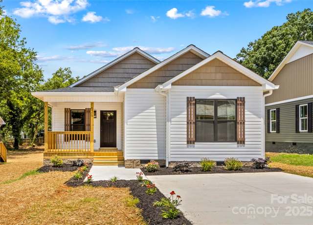 Property at 626 W Bell St, Statesville, NC 28677, 3 beds, 2 baths