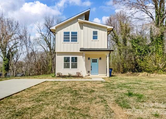 Property at 709 Catawba St, Lincolnton, NC 28092, 3 beds, 2.5 baths