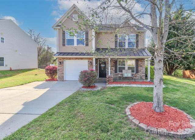 Property at 1135 Valley St, Statesville, NC 28677, 3 beds, 2.5 baths