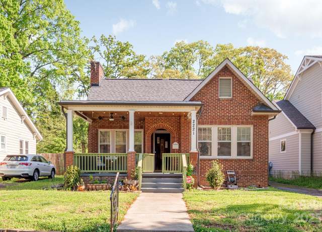 Property at 2221 Commonwealth Ave, Charlotte, NC 28205, 3 beds, 1 bath