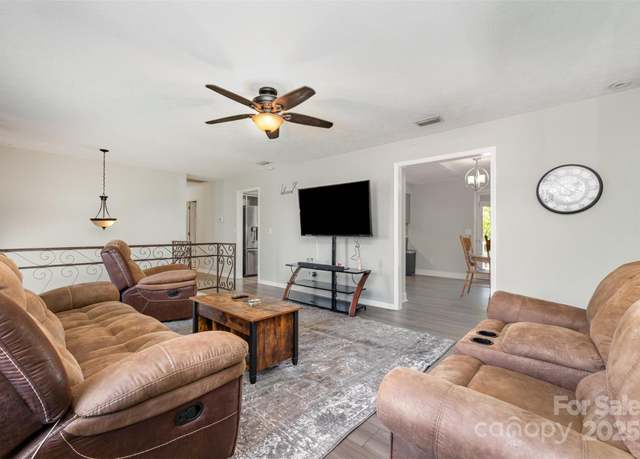 Property at 220 Hilltop St, Connelly Springs, NC 28612, 3 beds, 1.5 baths