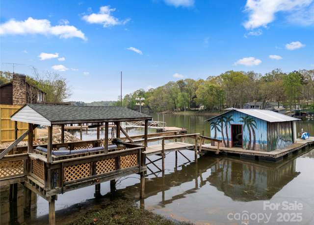 Property at 513 Paradise Cir, Belmont, NC 28012, 3 beds, 2 baths