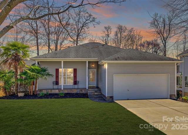 Property at 125 Rocky Trail Ct, Fort Mill, SC 29715, 3 beds, 2 baths