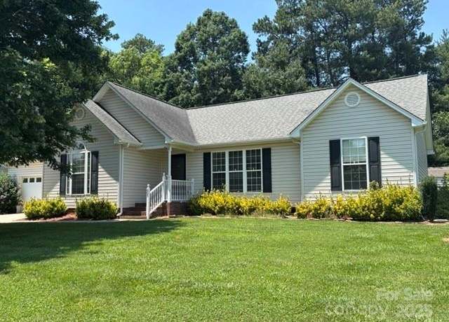 Property at 605 Summey Farm Dr, Dallas, NC 28034, 3 beds, 2 baths