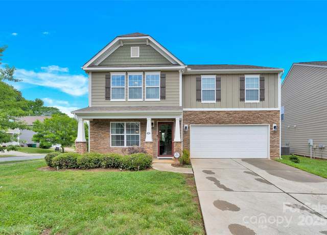 Property at 12217 Dearview Ln, Charlotte, NC 28269, 4 beds, 2.5 baths