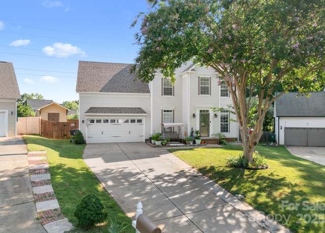 Property at 5104 Timbertop Ln, Charlotte, NC 28215, 4 beds, 2.5 baths