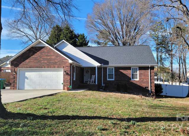 Property at 4476 Alexander Hill Ct, Harrisburg, NC 28075, 3 beds, 2 baths