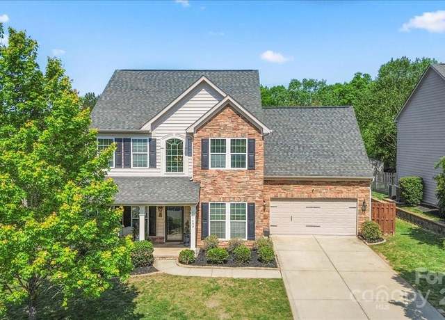 Property at 1403 Rosemont Dr, Fort Mill, SC 29707, 4 beds, 2.5 baths
