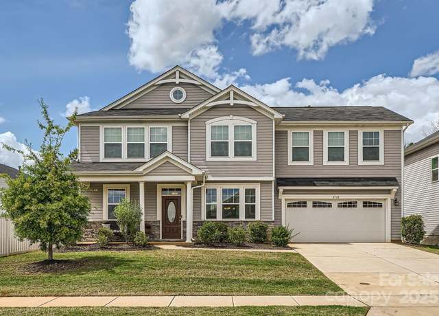 Property at 8726 Addingham Dr, Charlotte, NC 28269, 4 beds, 2.5 baths