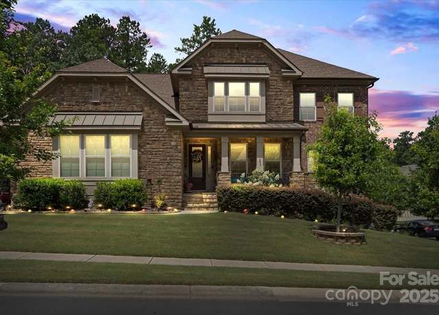 Property at 16402 Doves Canyon Ln, Charlotte, NC 28278, 4 beds, 2.5 baths