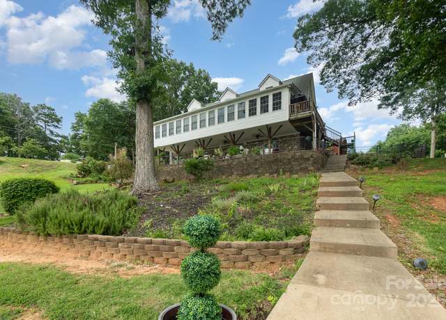 Property at 109 Summersong Ln, Mooresville, NC 28117, 3 beds, 4 baths