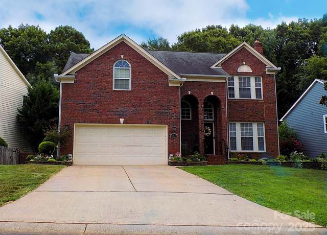 Property at 2919 Redfield Dr, Charlotte, NC 28270, 4 beds, 2.5 baths