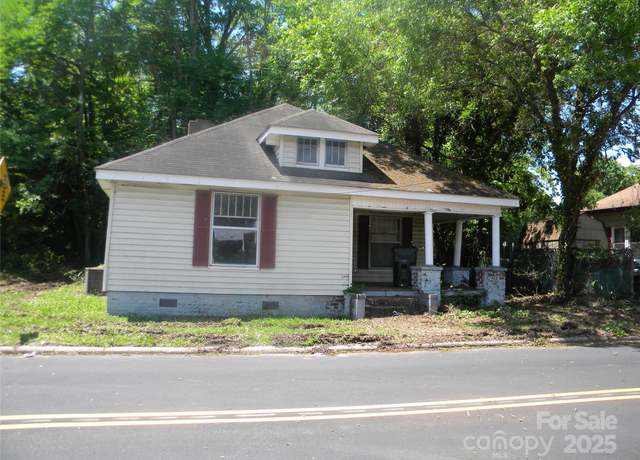 Property at 421 W Cemetery St, Salisbury, NC 28144, 2 beds, 1 bath