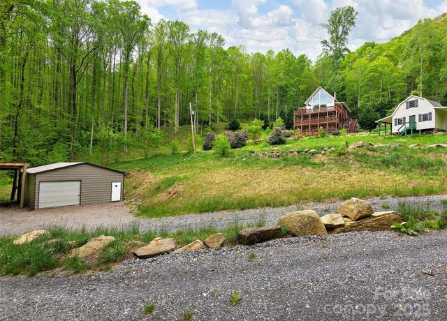 Property at 575 Twin Brook Dr, Waynesville, NC 28785, 4 beds, 4 baths