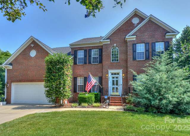 Property at 6873 Lakecrest Ct, Denver, NC 28037, 5 beds, 2.5 baths