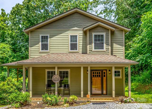 Property at 202 Mostert Dr, Asheville, NC 28804, 3 beds, 2.5 baths