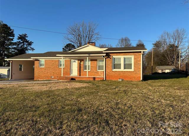 Property at 648 Scotts Creek Rd, Statesville, NC 28625, 3 beds, 2 baths