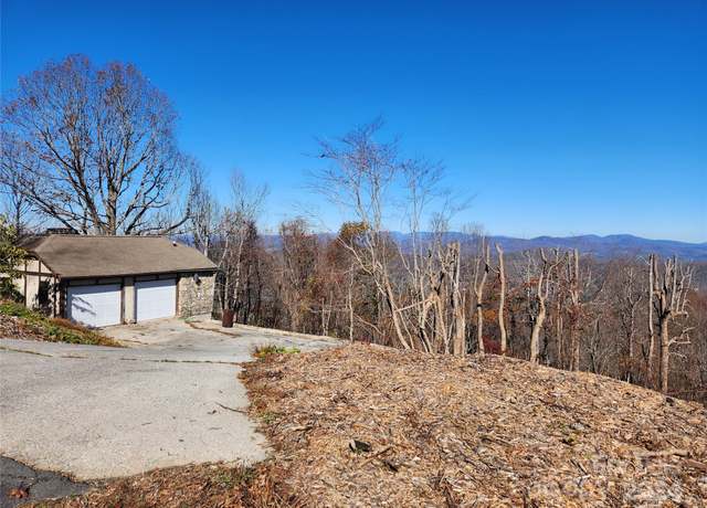 Property at 120 Pinewood Cir, Laurel Park, NC 28739, 2 beds, 3.5 baths