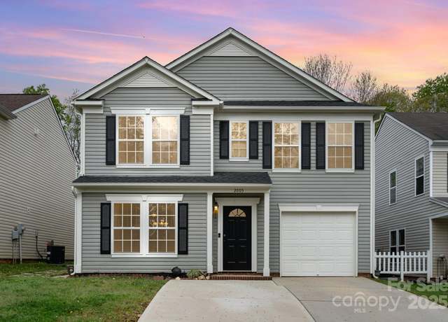 Property at 2005 Dunsmore Ln, Waxhaw, NC 28173, 4 beds, 2.5 baths