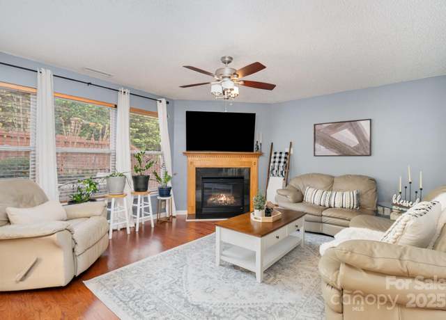 Property at 2005 Dunsmore Ln, Waxhaw, NC 28173, 4 beds, 2.5 baths