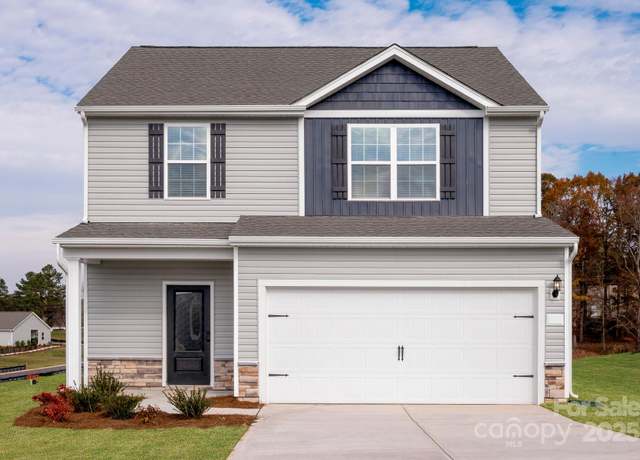 Property at 1041 Russell Dr, Winston Salem, NC 27127, 4 beds, 2.5 baths
