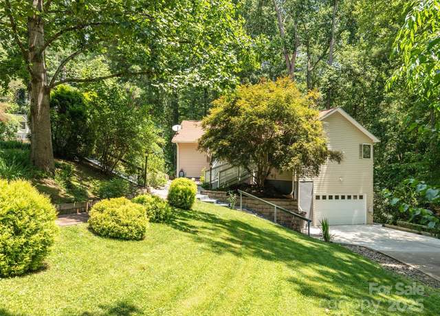 Property at 204 Pine Berry Cir, Hendersonville, NC 28739, 2 beds, 3 baths