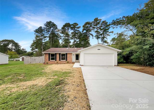 Property at 2222 Merimac Dr, Charlotte, NC 28273, 3 beds, 2 baths