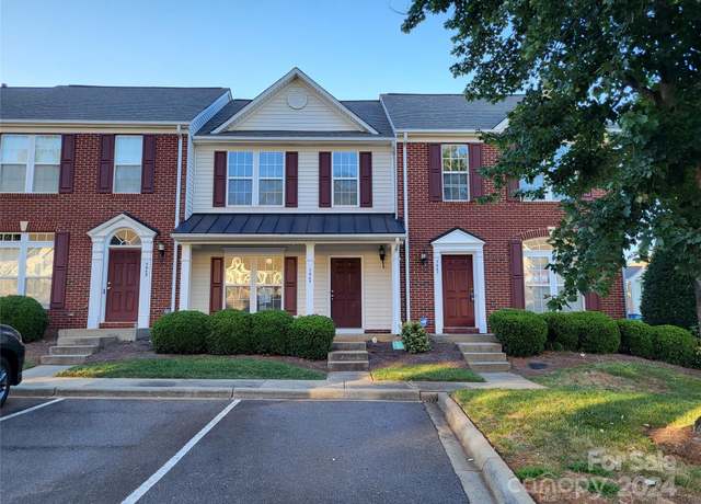 Property at 7945 Mariners Pointe Cir, Denver, NC 28037, 2 beds, 2.5 baths