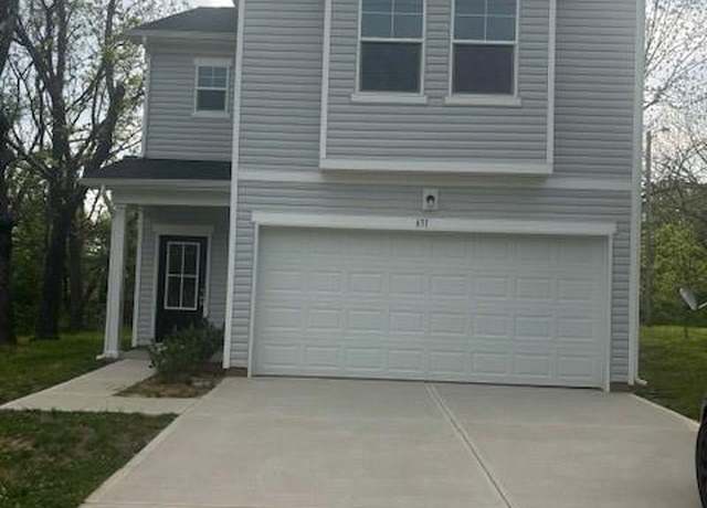 Property at 631 S Elm St, Statesville, NC 28677, 3 beds, 2.5 baths