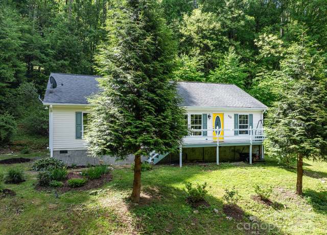 Property at 370 Fox Cove Rd, Mars Hill, NC 28754, 3 beds, 2 baths