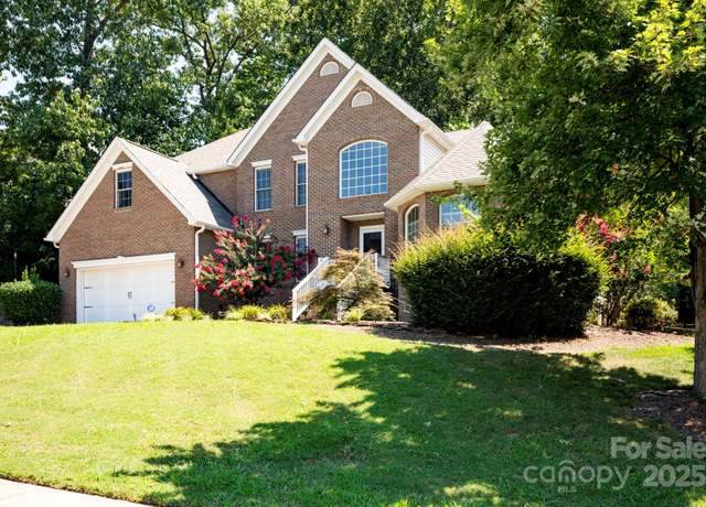 Property at 2624 Mt Isle Harbor Dr, Charlotte, NC 28214, 5 beds, 2.5 baths