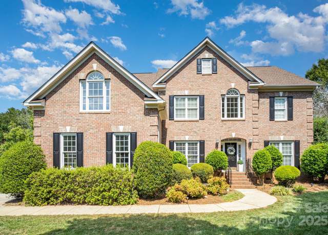 Property at 8603 Dillingham Ct, Waxhaw, NC 28173, 4 beds, 3.5 baths