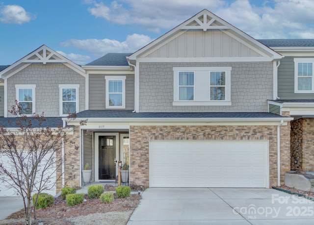 Property at 8119 Merryvale Ln, Charlotte, NC 28214, 3 beds, 2.5 baths