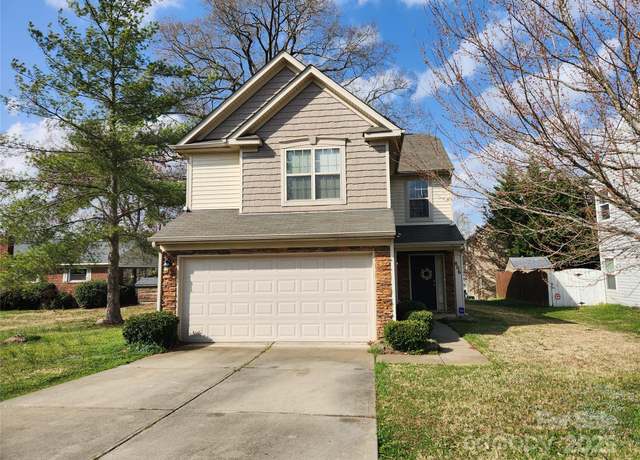 Property at 806 Dale Ave, Charlotte, NC 28216, 3 beds, 2.5 baths