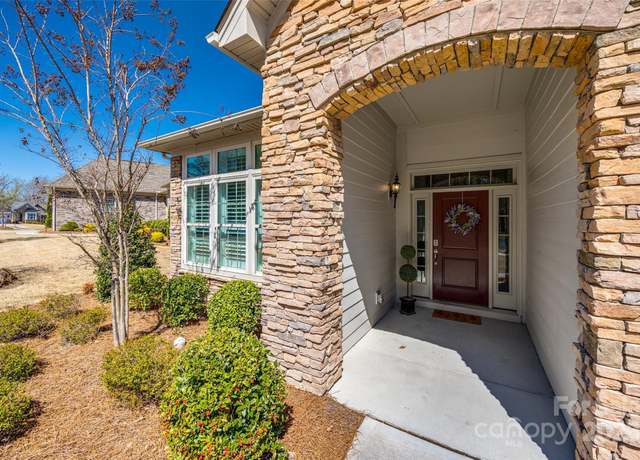 Property at 17436 Langston Dr, Charlotte, NC 28278, 3 beds, 2 baths