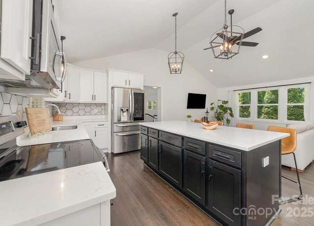 Property at 3250 Celanese Rd, Rock Hill, SC 29732, 3 beds, 2 baths