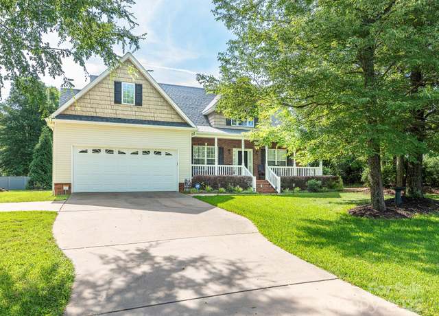 Property at 3697 Travertine Dr, Lancaster, SC 29720, 3 beds, 2 baths