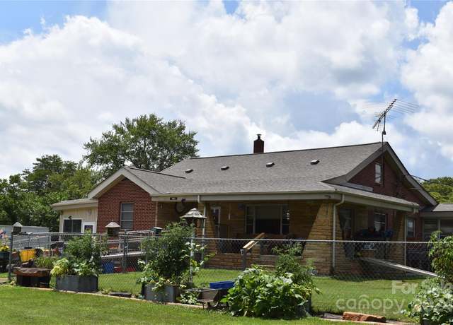 Property at 1164 Mudcut Loop, Marion, NC 28752, 5 beds, 2 baths