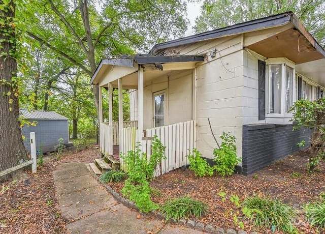 Property at 519 S Mulberry St, Cherryville, NC 28021, 3 beds, 1 bath