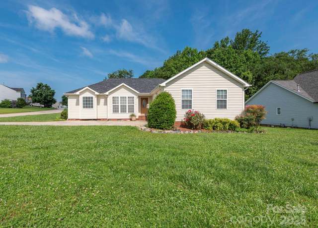 Property at 1271 Applewood Ln, York, SC 29745, 3 beds, 2 baths