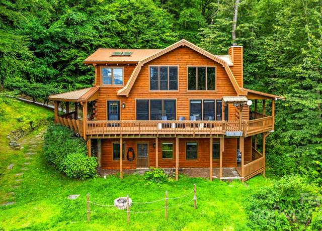 Property at 1933 N Laurel Ridge Rd N, Maggie Valley, NC 28751, 3 beds, 3 baths